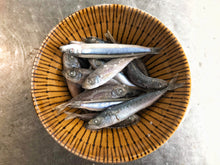 画像をギャラリービューアに読み込む, お魚フローズンをお皿に盛り付けています。